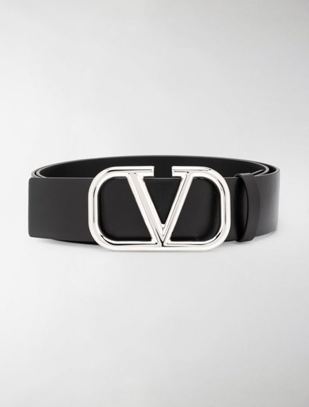 Valentino VLOGO Belt of Victoria on the Instagram account @inthefrow