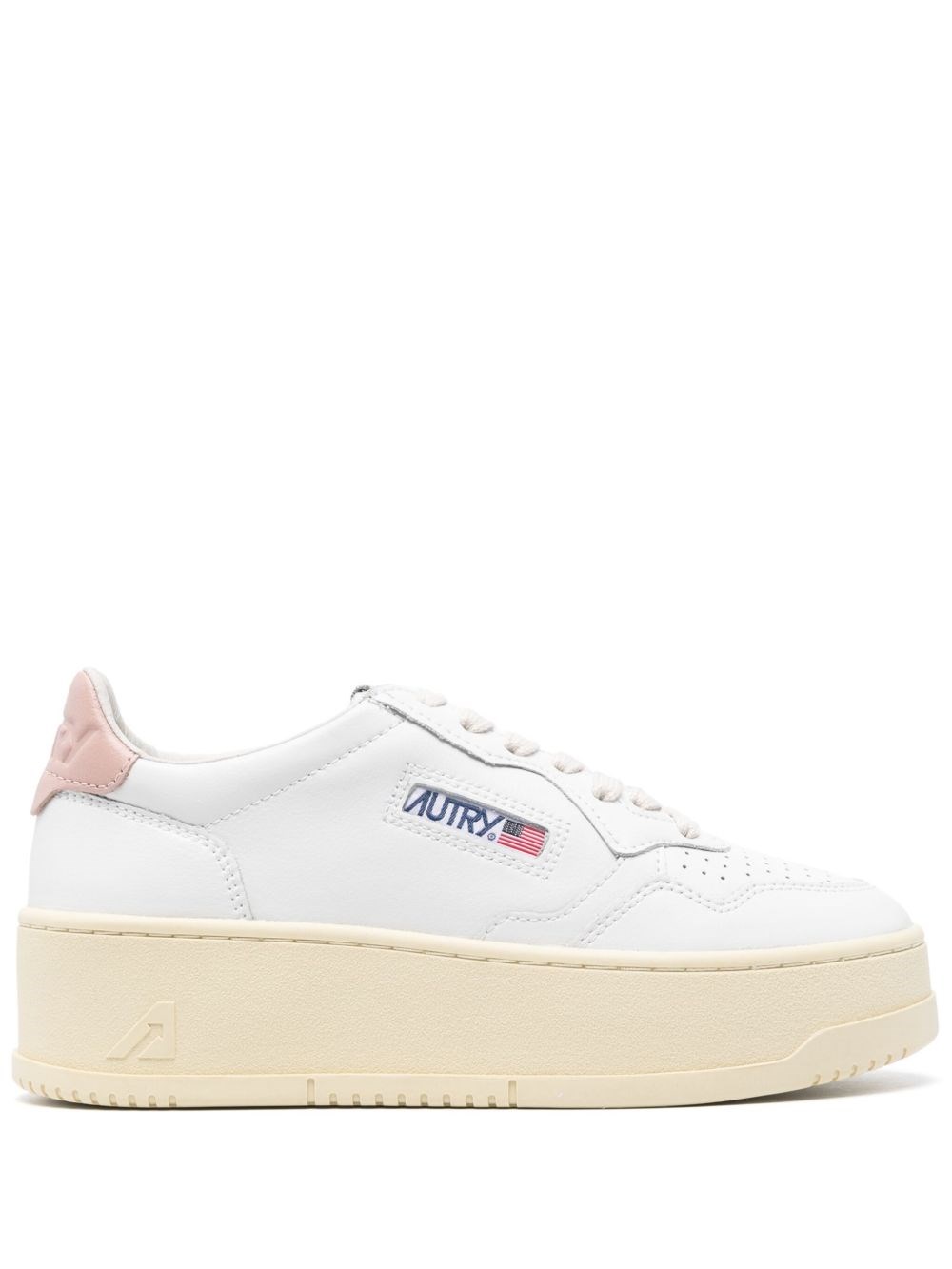 Shop Autry Sneakers Medalist Platform In ホワイト