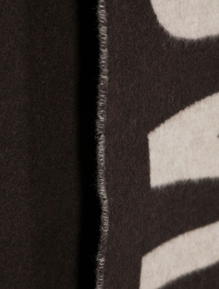 JACQUEMUS - The JACQUEMUS scarf