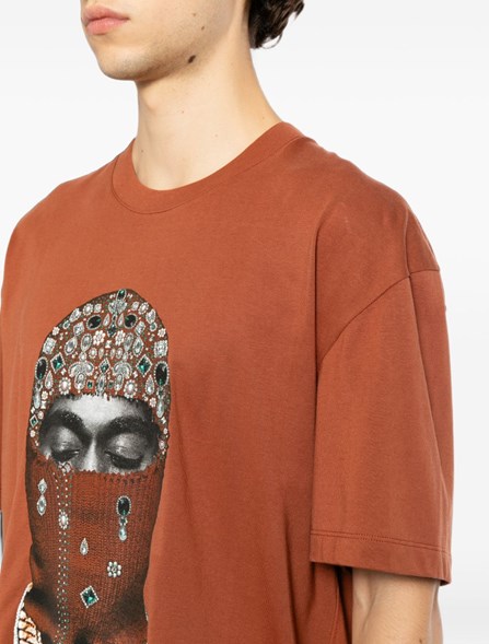 IH NOM UH NIT - プリント付きTシャツ